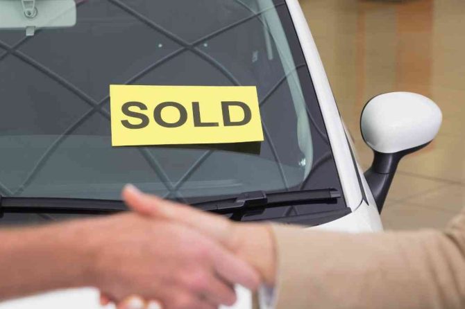 tell DVLA sold car